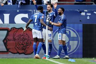 2. Bundesliga: Schalke 04 Secures Slim Victory Despite Subpar Performance